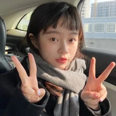 女跳水队员